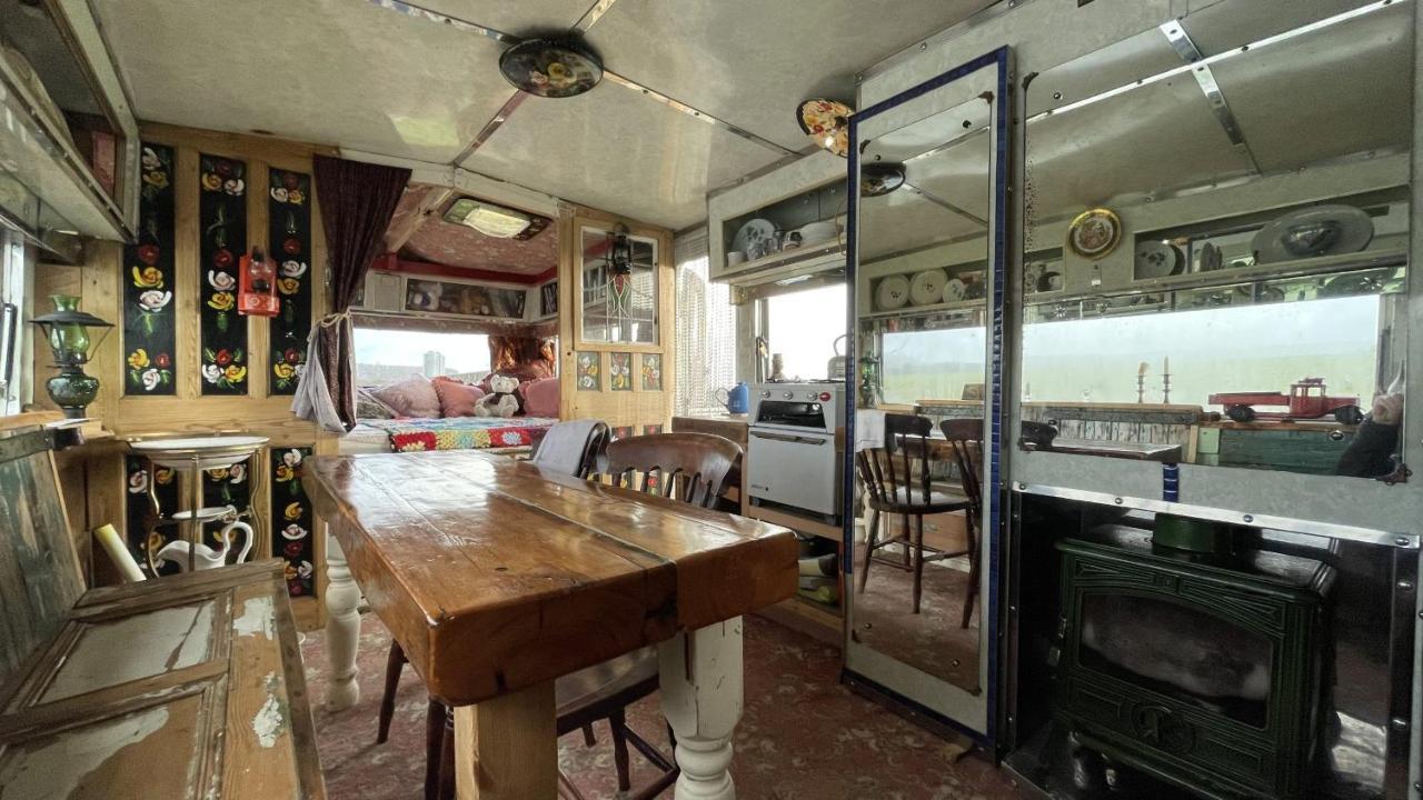 2 X Double Bed Glamping Wagon At Dalby Forest Scarborough Exteriör bild